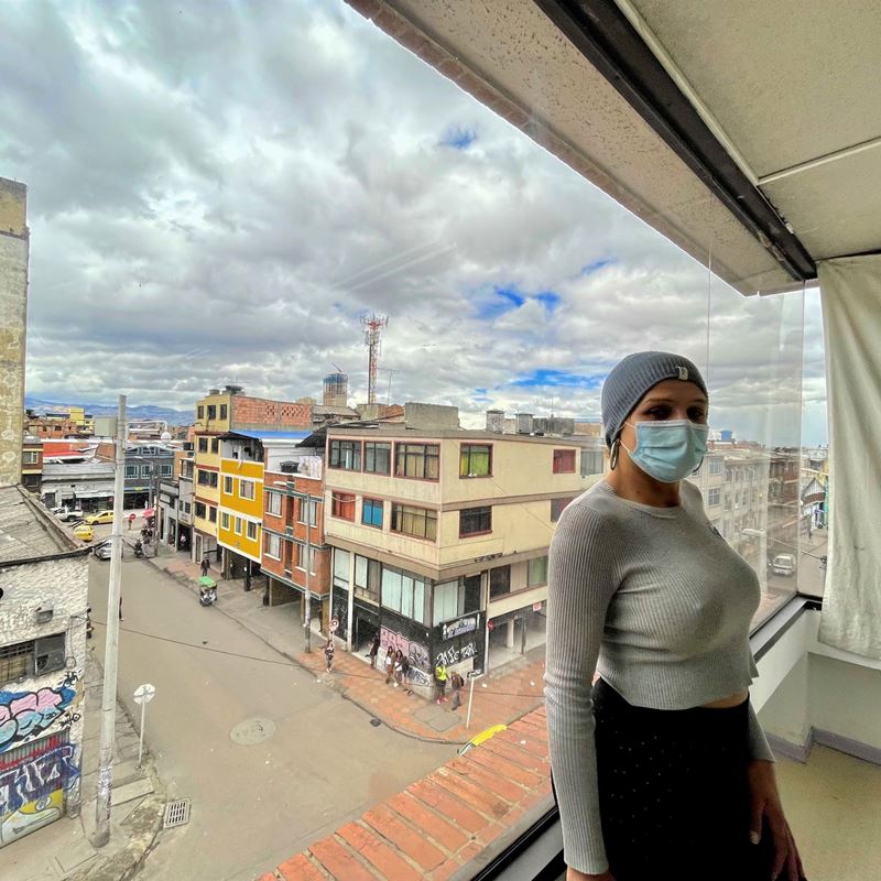 Alejandra er i dag med til at sprede rettighedsbaseret viden blandt sårbare migranter i Colombia. DRC